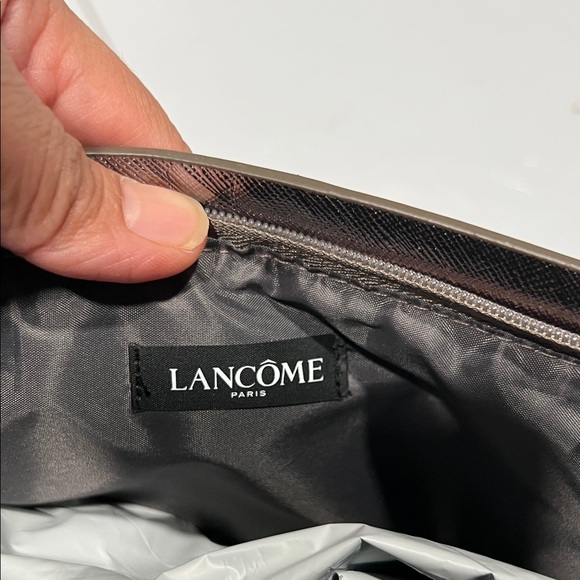 Lancome Shiny Black Toiletry Bag - Picture 4 of 6